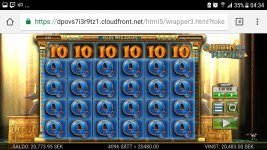 queen 4000x.jpg